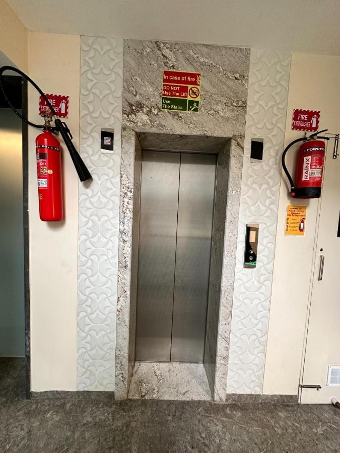 Hotel Pinaka Inn Lakhnau Kültér fotó
