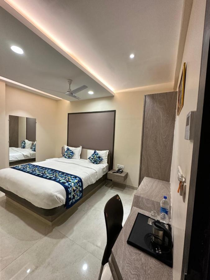 Hotel Pinaka Inn Lakhnau Kültér fotó