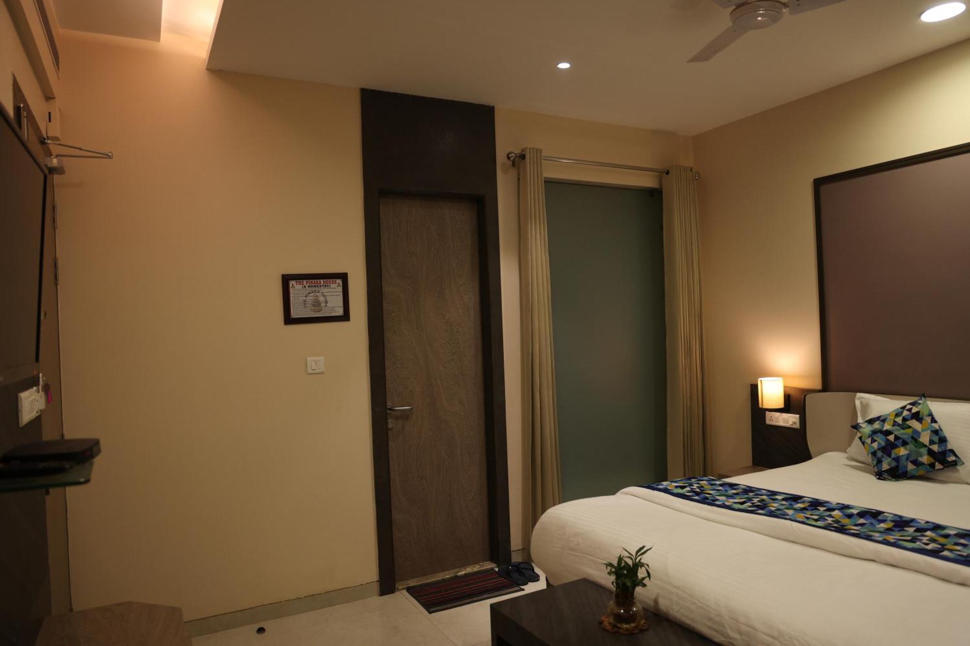 Hotel Pinaka Inn Lakhnau Kültér fotó