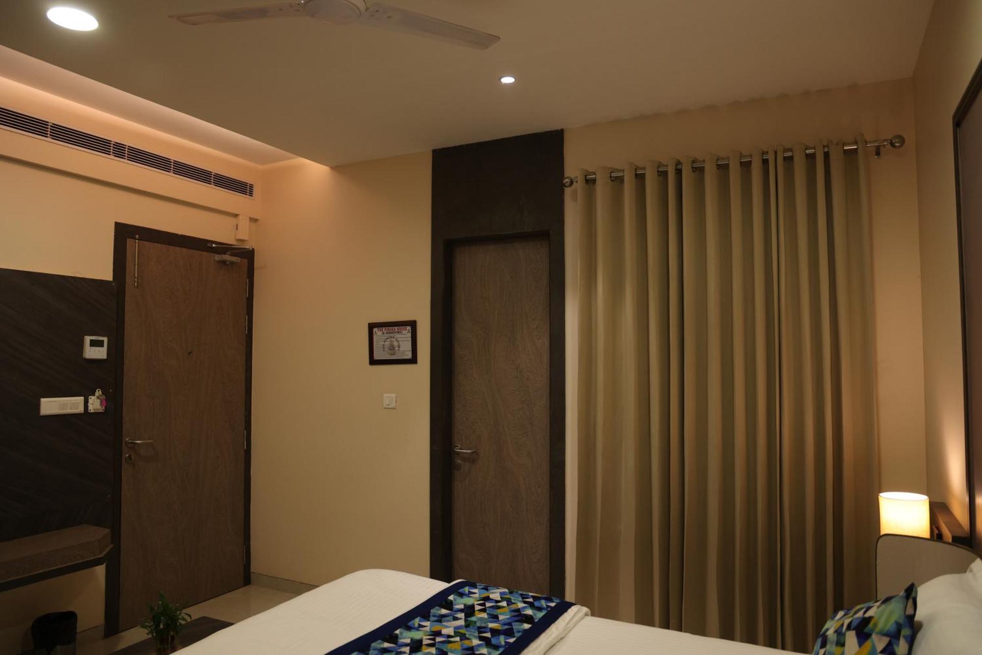 Hotel Pinaka Inn Lakhnau Kültér fotó