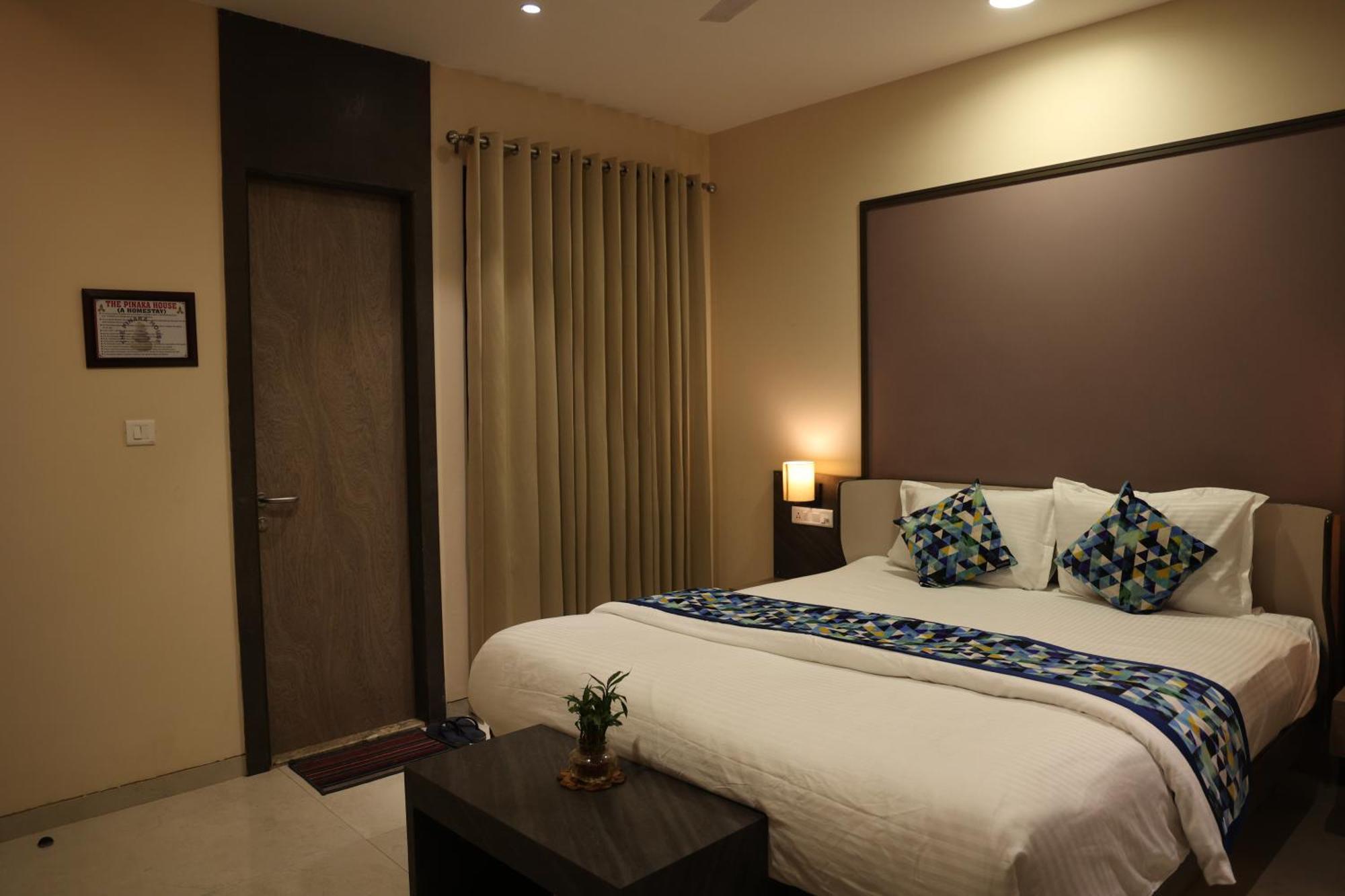 Hotel Pinaka Inn Lakhnau Kültér fotó