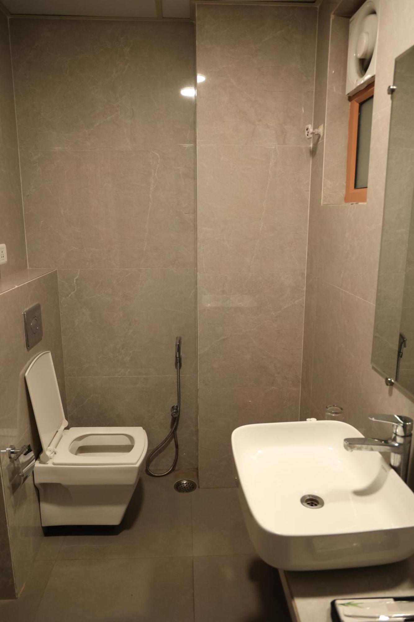 Hotel Pinaka Inn Lakhnau Kültér fotó