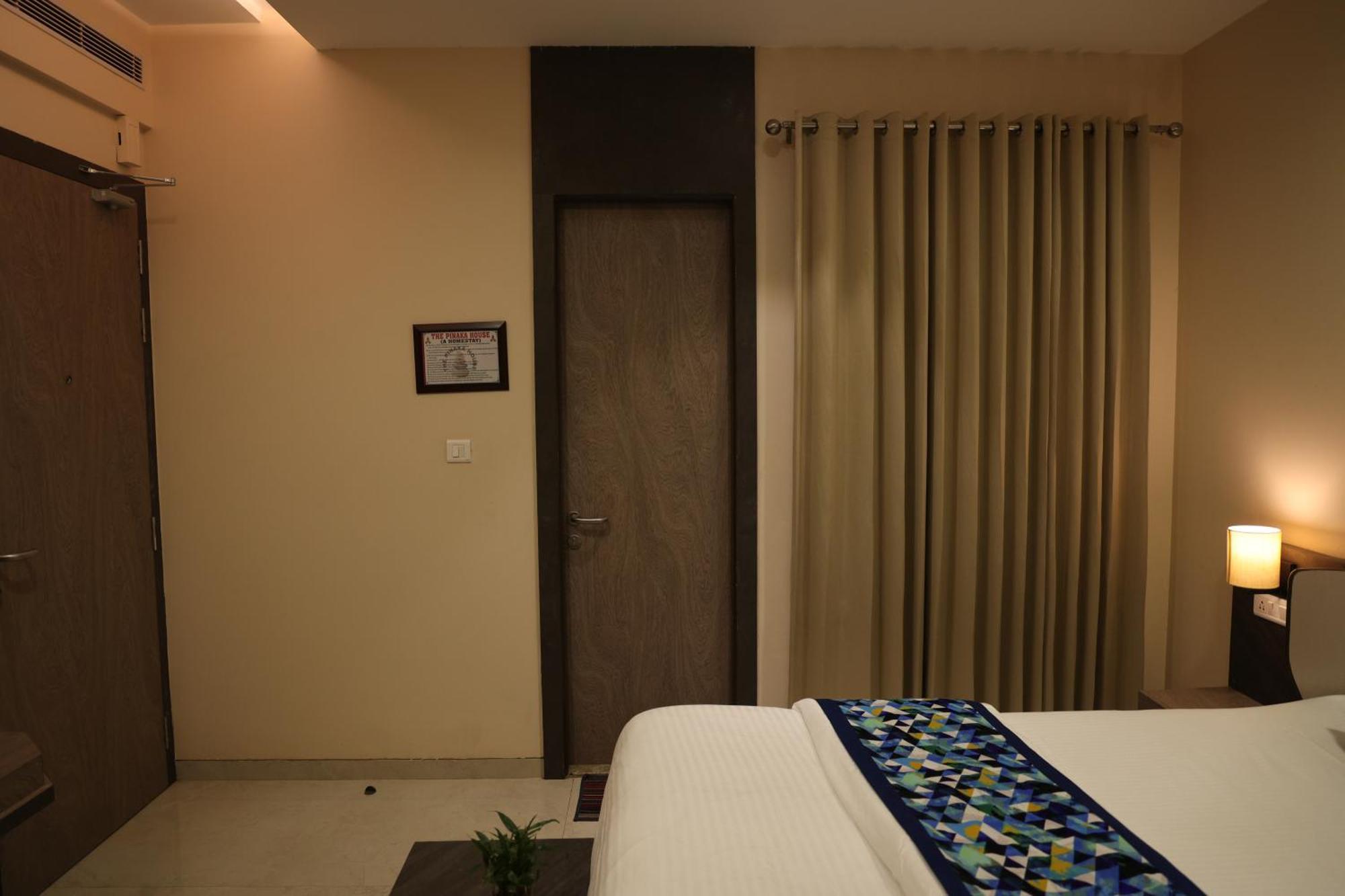 Hotel Pinaka Inn Lakhnau Kültér fotó