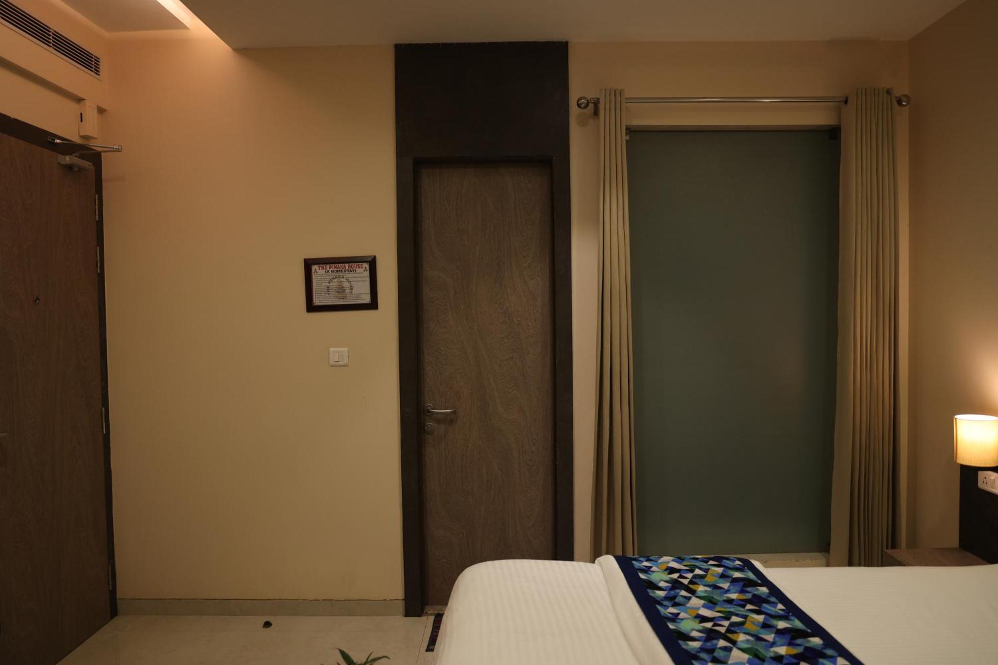 Hotel Pinaka Inn Lakhnau Kültér fotó